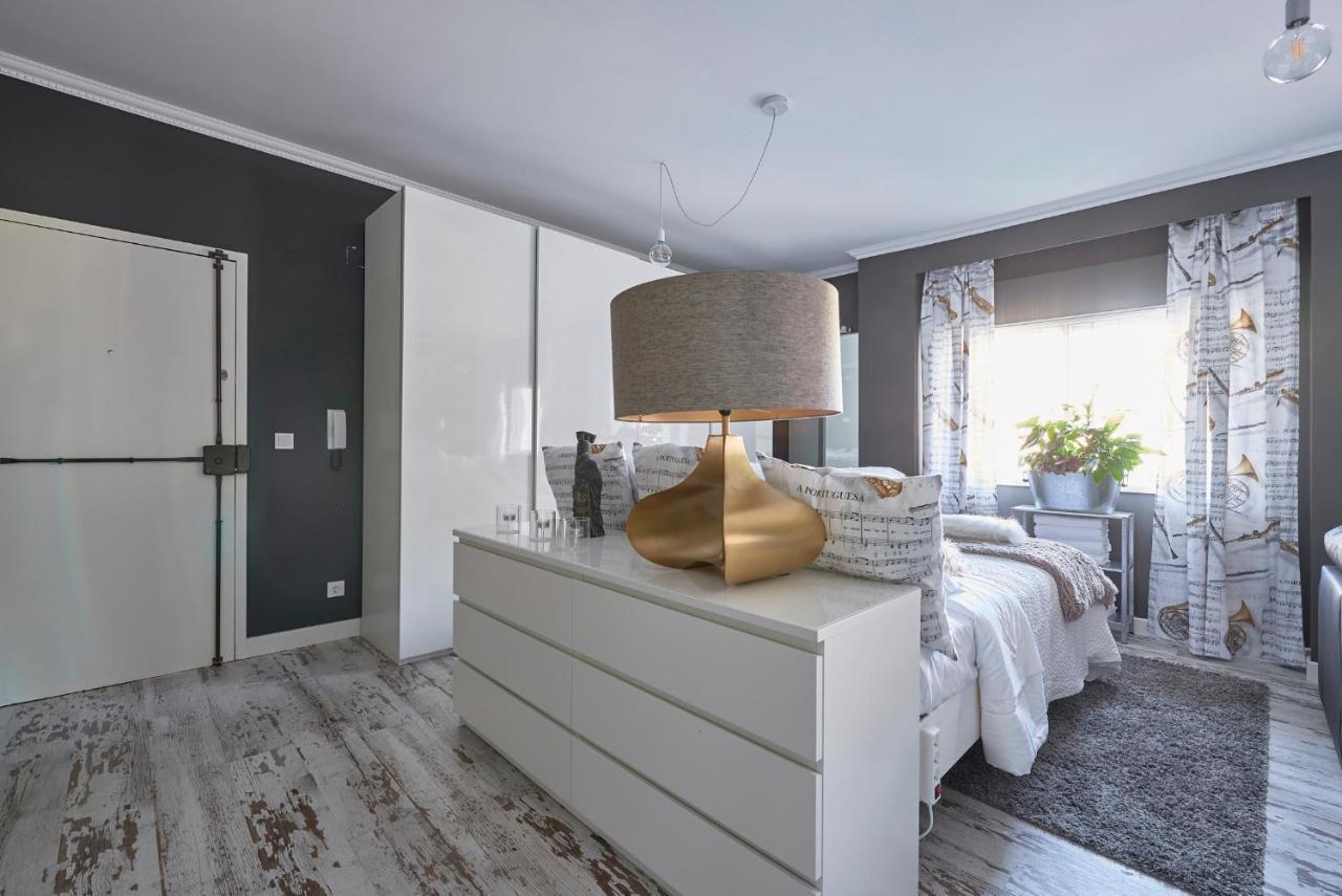 Massama In Bed With Lisbon - Lux4You Taguspark المظهر الخارجي الصورة