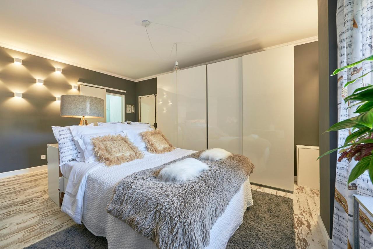 Massama In Bed With Lisbon - Lux4You Taguspark المظهر الخارجي الصورة