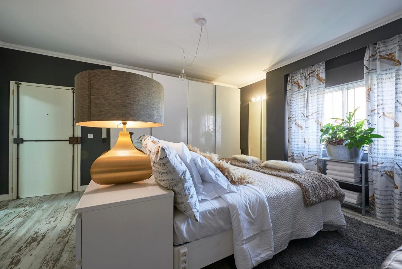 Massama In Bed With Lisbon - Lux4You Taguspark المظهر الخارجي الصورة