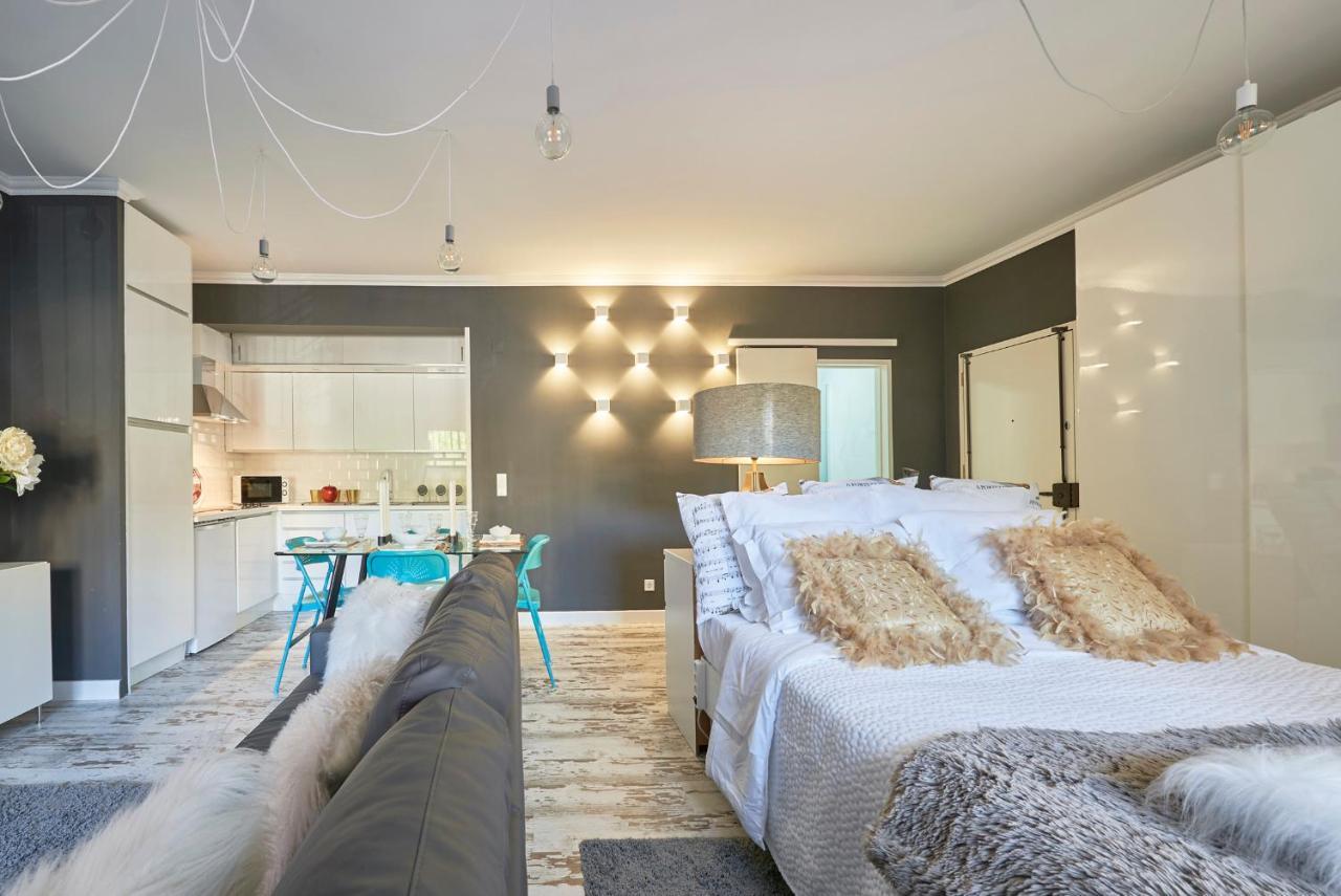 Massama In Bed With Lisbon - Lux4You Taguspark المظهر الخارجي الصورة
